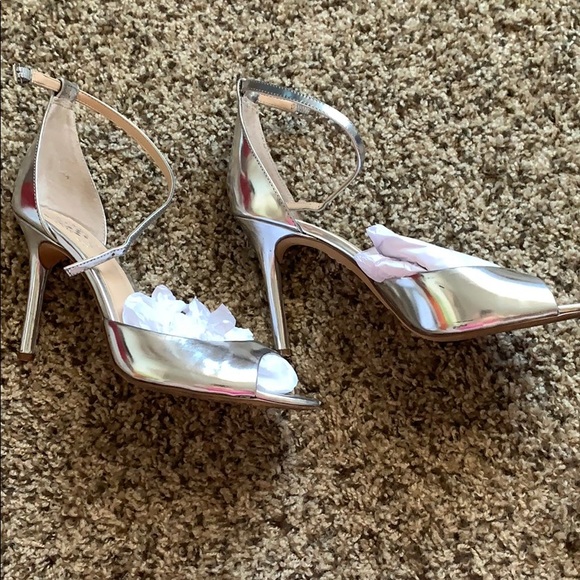 Vince camuto heels - Picture 9 of 16